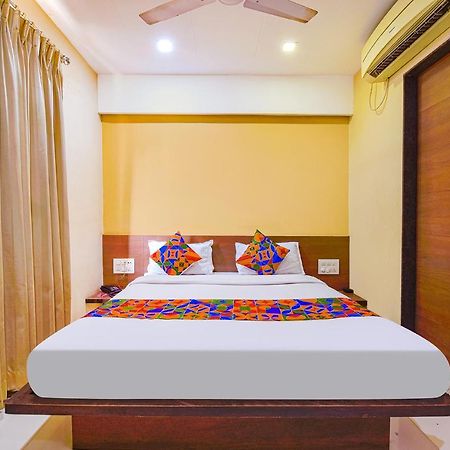Fabhotel Rb Residency Σουράτ Εξωτερικό φωτογραφία