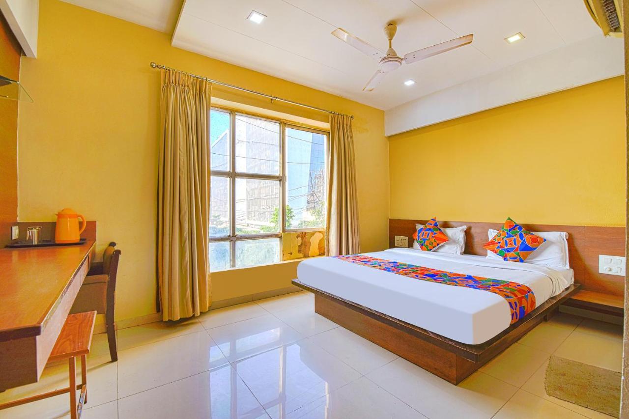 Fabhotel Rb Residency Σουράτ Εξωτερικό φωτογραφία