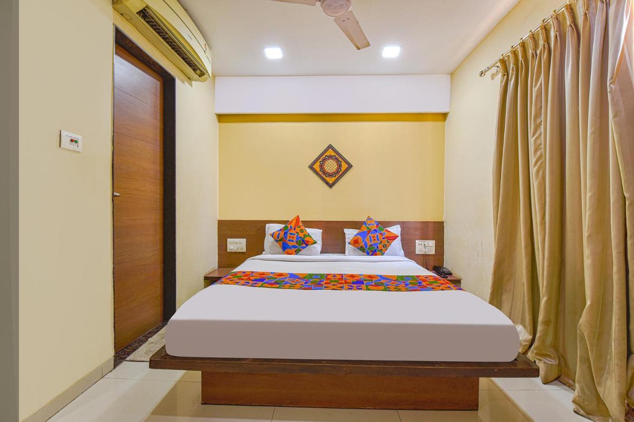 Fabhotel Rb Residency Σουράτ Εξωτερικό φωτογραφία